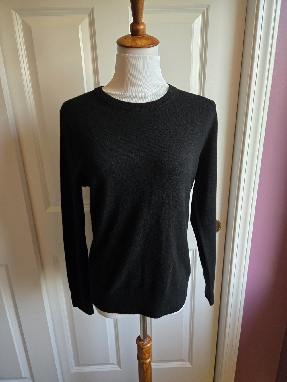 NWT Quince Black Cashmere Crewneck Sweater - Small